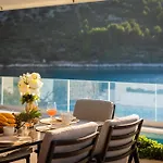 Beachfront Mila M With Pool *