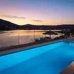 Beachfront Mila M With Pool Villa *