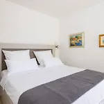 Villa Beachfront Mila M With Pool *