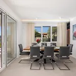 Villa Beachfront Mila M With Pool