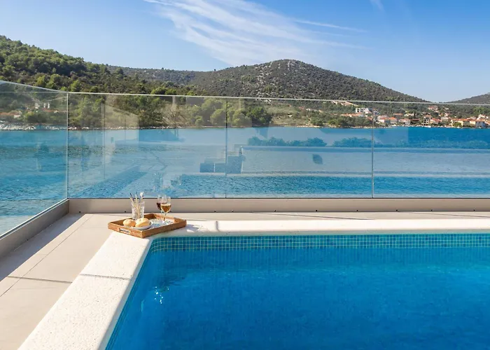 Beachfront Mila M With Pool Villa Vinišće