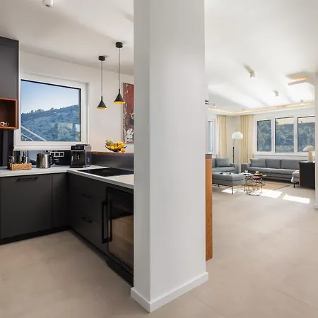 Villa Beachfront Mila M With Pool