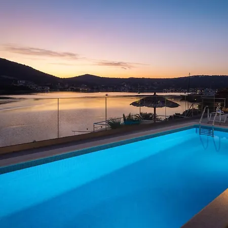 Beachfront Mila M With Pool Villa *