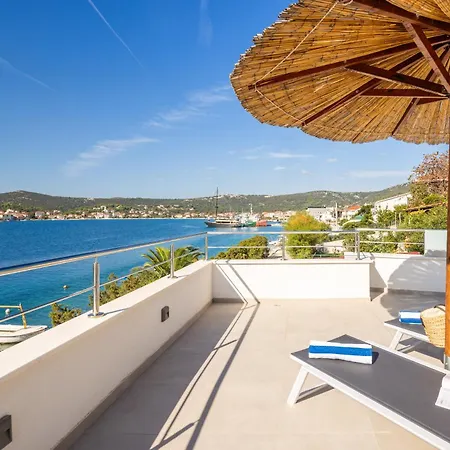 Beachfront Mila M With Pool *