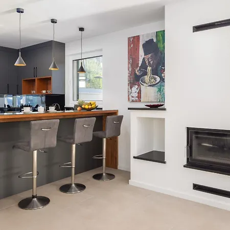 Beachfront Mila M With Pool * Vinišće