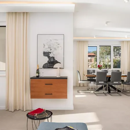 Beachfront Mila M With Pool Vinišće