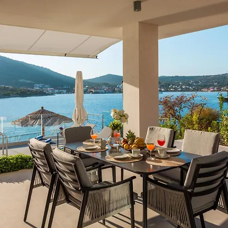 Beachfront Mila M With Pool