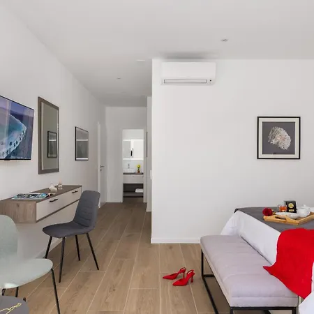 Villa Beachfront Mila M With Pool Vinisce