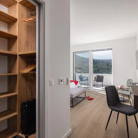 Beachfront Mila M With Pool Villa *