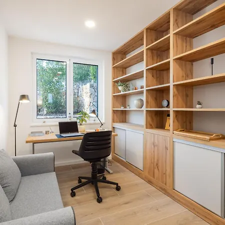 Villa Beachfront Mila M With Pool