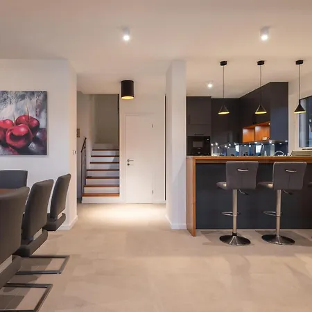 Villa Beachfront Mila M With Pool