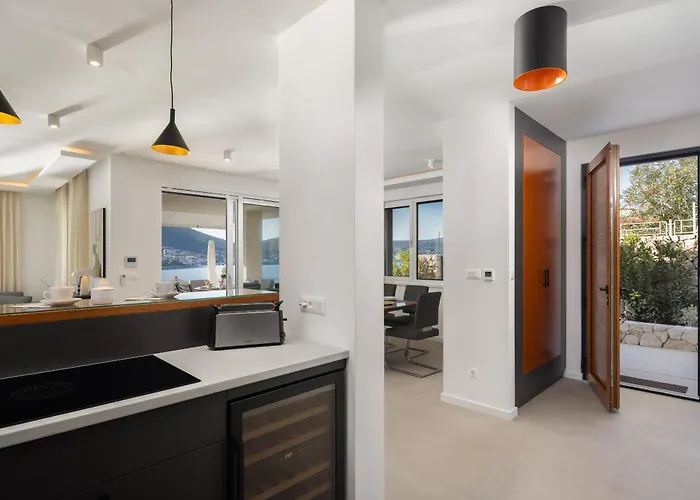 Vila Beachfront Mila M With Pool Vinisce