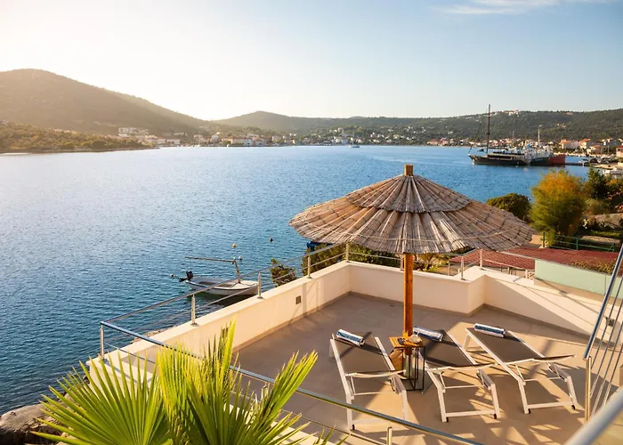 Beachfront Mila M With Pool