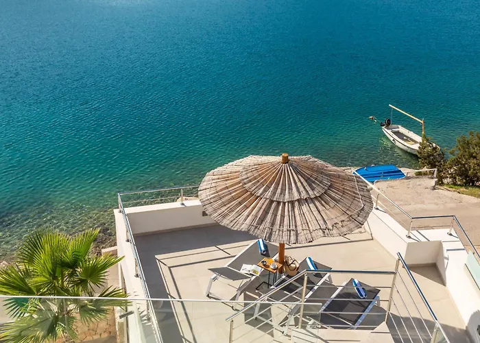 Beachfront Mila M With Pool Vila