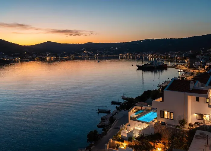 Beachfront Mila M With Pool