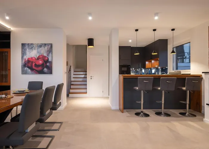 Vila Beachfront Mila M With Pool